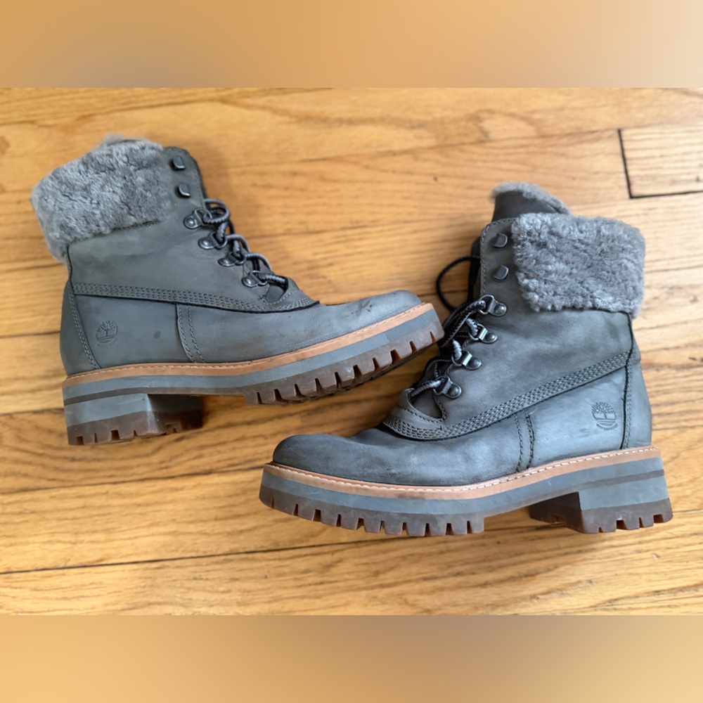 Timberland Women's Gray Fur-Lined Boots Size 6.5